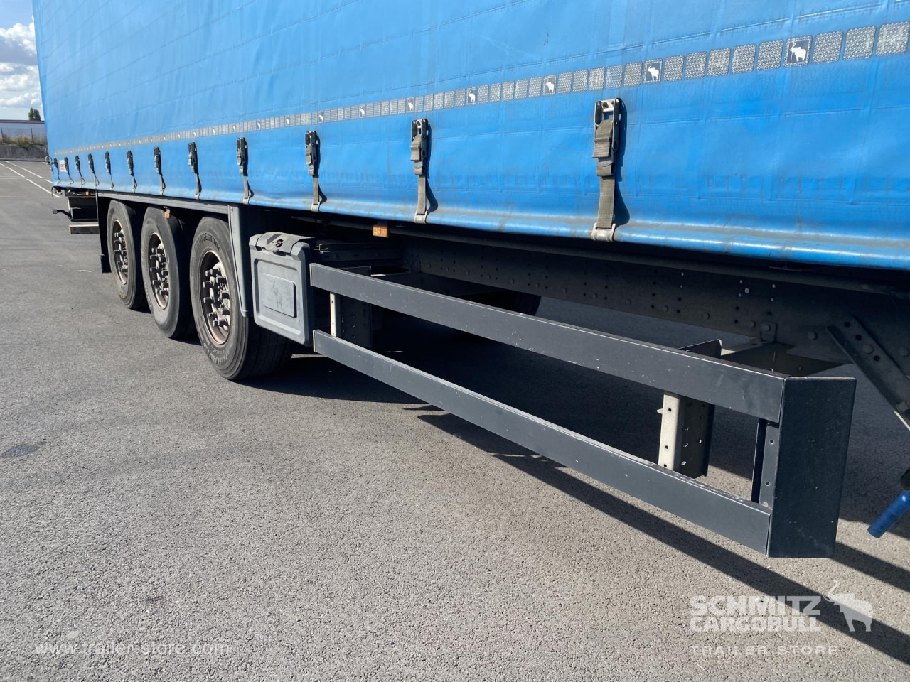 SCHMITZ Curtainsider Standard - Semi-trailer dengan terpal samping: gambar 3 SCHMITZ Curtainsider Standard - Semi-trailer dengan terpal samping: gambar 3