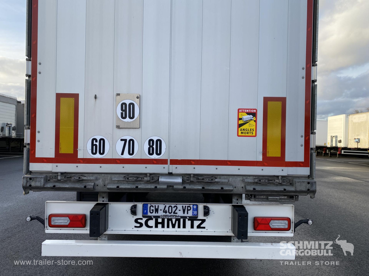 SCHMITZ Curtainsider Standard - Semi-trailer dengan terpal samping: gambar 2 SCHMITZ Curtainsider Standard - Semi-trailer dengan terpal samping: gambar 2
