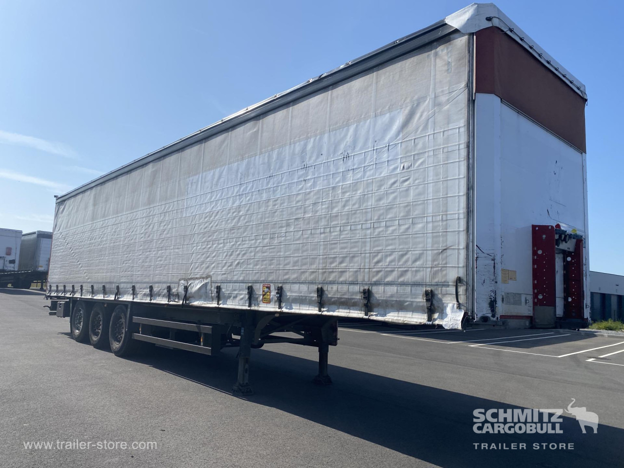 SCHMITZ Curtainsider Standard - Semi-trailer dengan terpal samping: gambar 1 SCHMITZ Curtainsider Standard - Semi-trailer dengan terpal samping: gambar 1