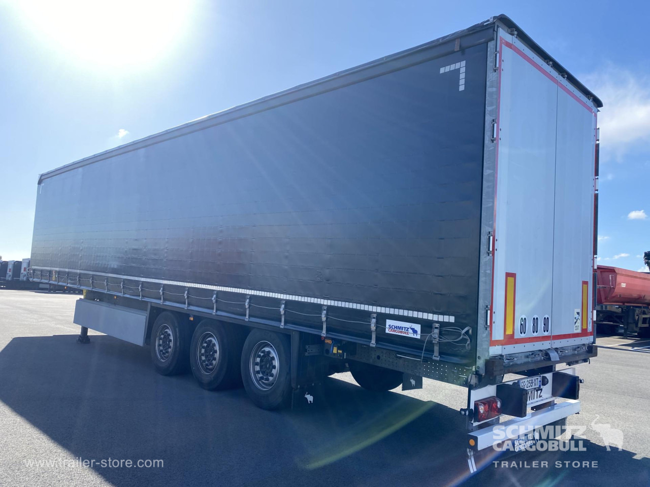 SCHMITZ Curtainsider Standard - Semi-trailer dengan terpal samping: gambar 4 SCHMITZ Curtainsider Standard - Semi-trailer dengan terpal samping: gambar 4