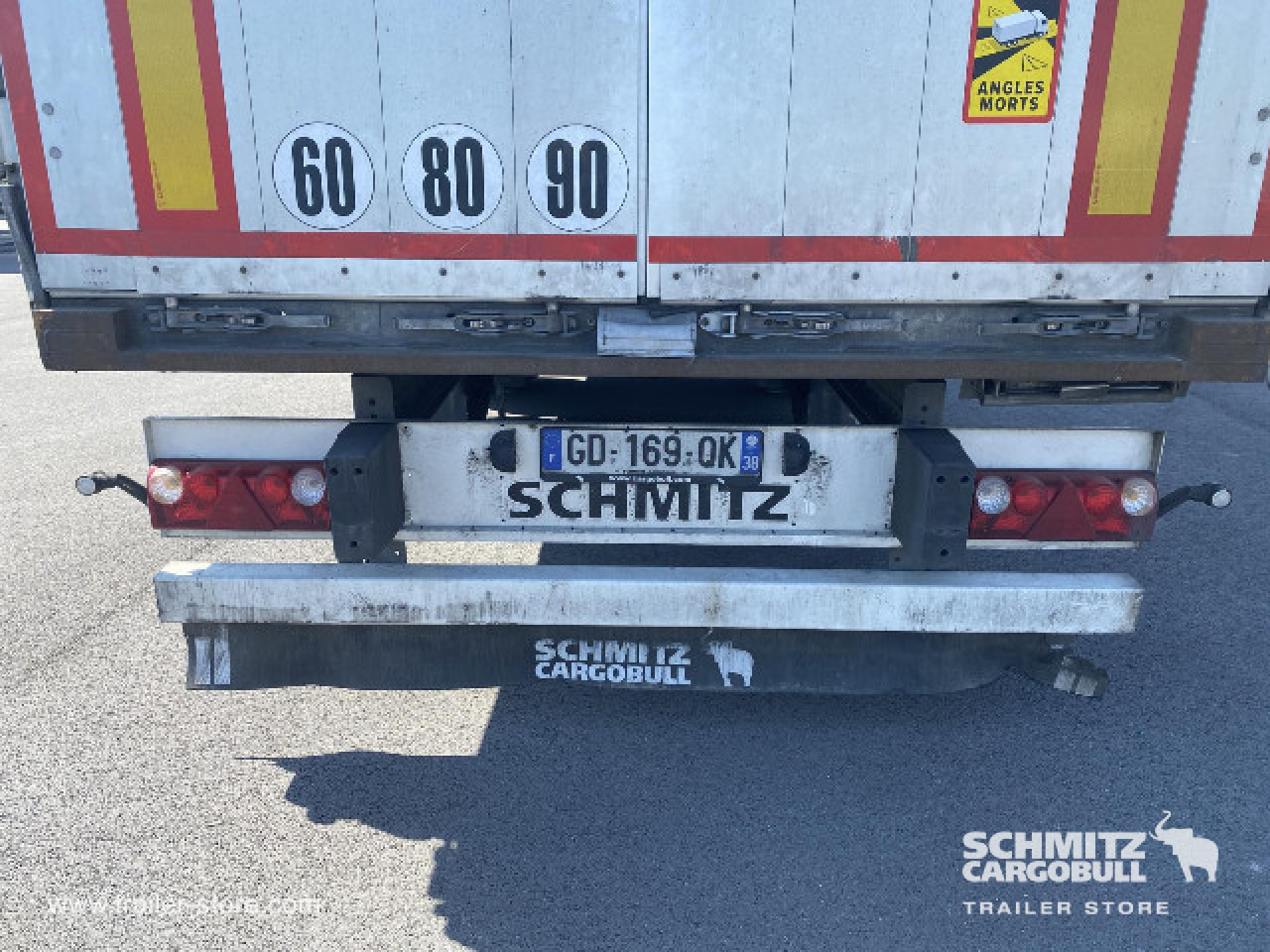 SCHMITZ Curtainsider Standard - Semi-trailer dengan terpal samping: gambar 4 SCHMITZ Curtainsider Standard - Semi-trailer dengan terpal samping: gambar 4