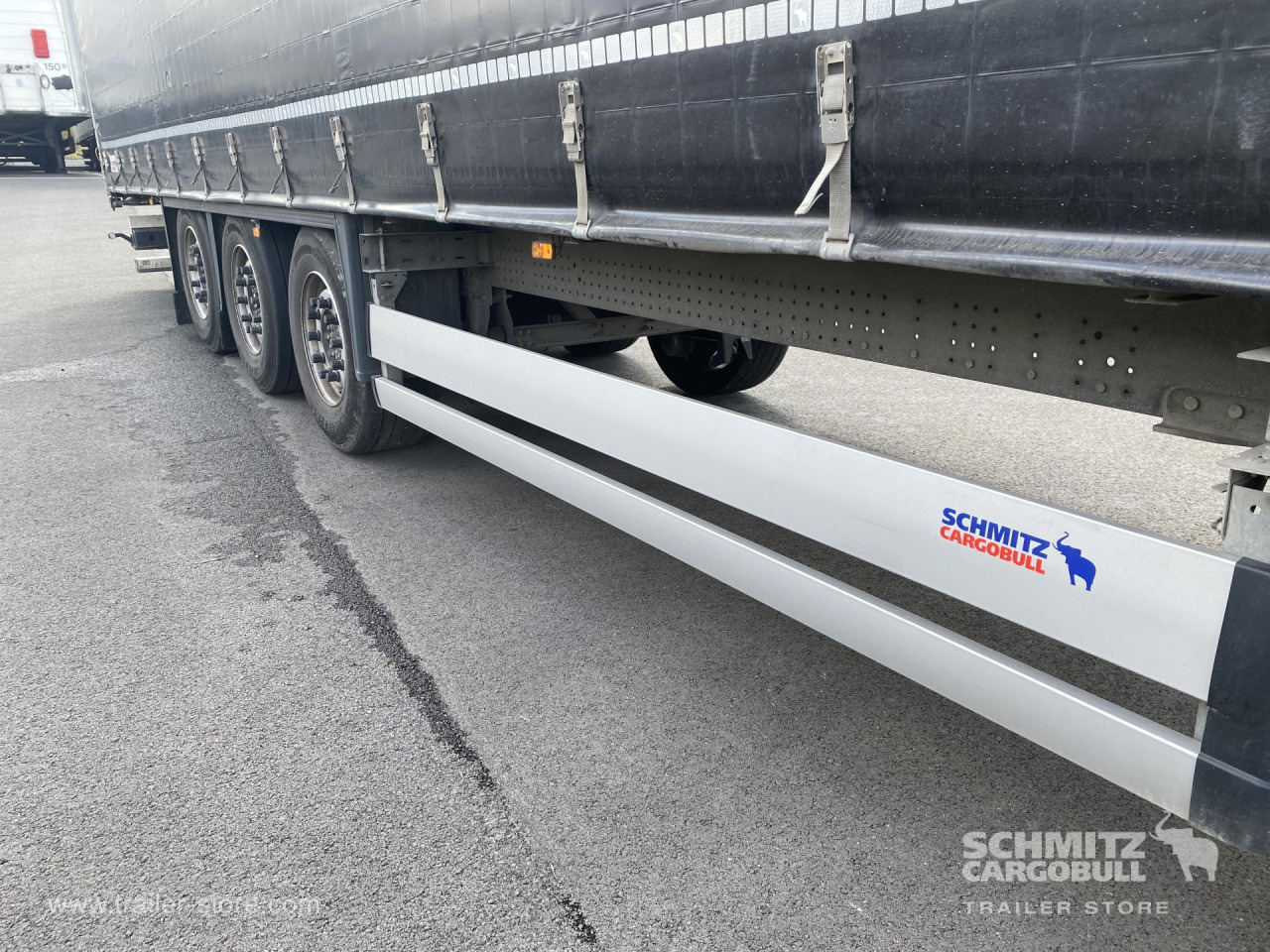 SCHMITZ Curtainsider Standard - Semi-trailer dengan terpal samping: gambar 3 SCHMITZ Curtainsider Standard - Semi-trailer dengan terpal samping: gambar 3