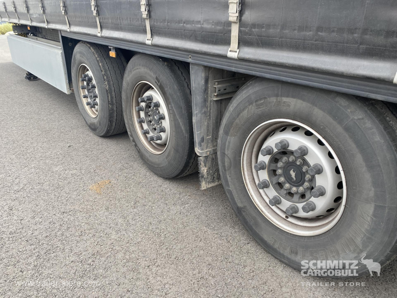 SCHMITZ Curtainsider Standard - Semi-trailer dengan terpal samping: gambar 5 SCHMITZ Curtainsider Standard - Semi-trailer dengan terpal samping: gambar 5
