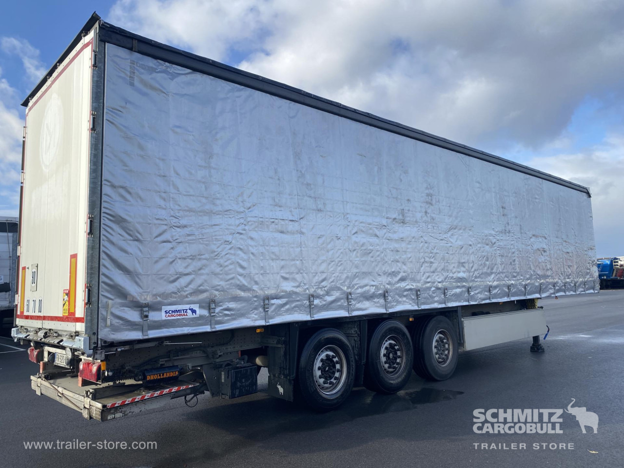 SCHMITZ Curtainsider Standard Taillift - Semi-trailer dengan terpal samping: gambar 4 SCHMITZ Curtainsider Standard Taillift - Semi-trailer dengan terpal samping: gambar 4