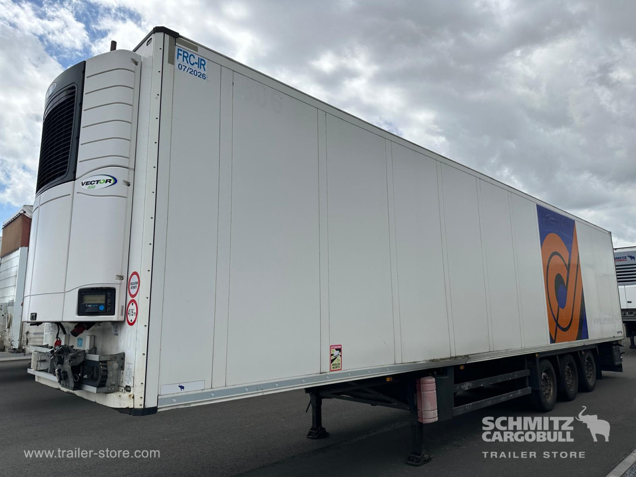 SCHMITZ Reefer Standard - Semi-trailer isotermal: gambar 1 SCHMITZ Reefer Standard - Semi-trailer isotermal: gambar 1