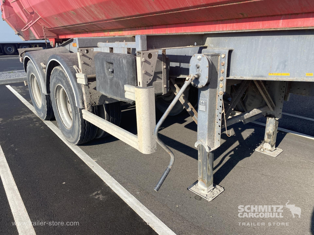 Tipper Steel half pipe body 91m³ - Semi-trailer jungkit: gambar 2 Tipper Steel half pipe body 91m³ - Semi-trailer jungkit: gambar 2