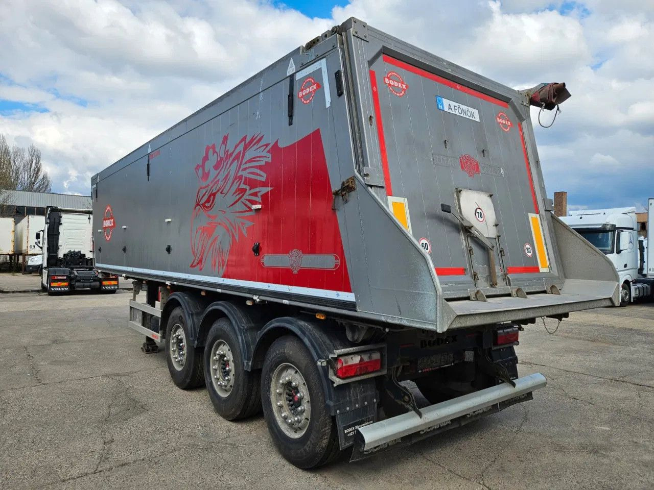 Bodex KIS3B - Semi-trailer jungkit: gambar 5 Bodex KIS3B - Semi-trailer jungkit: gambar 5