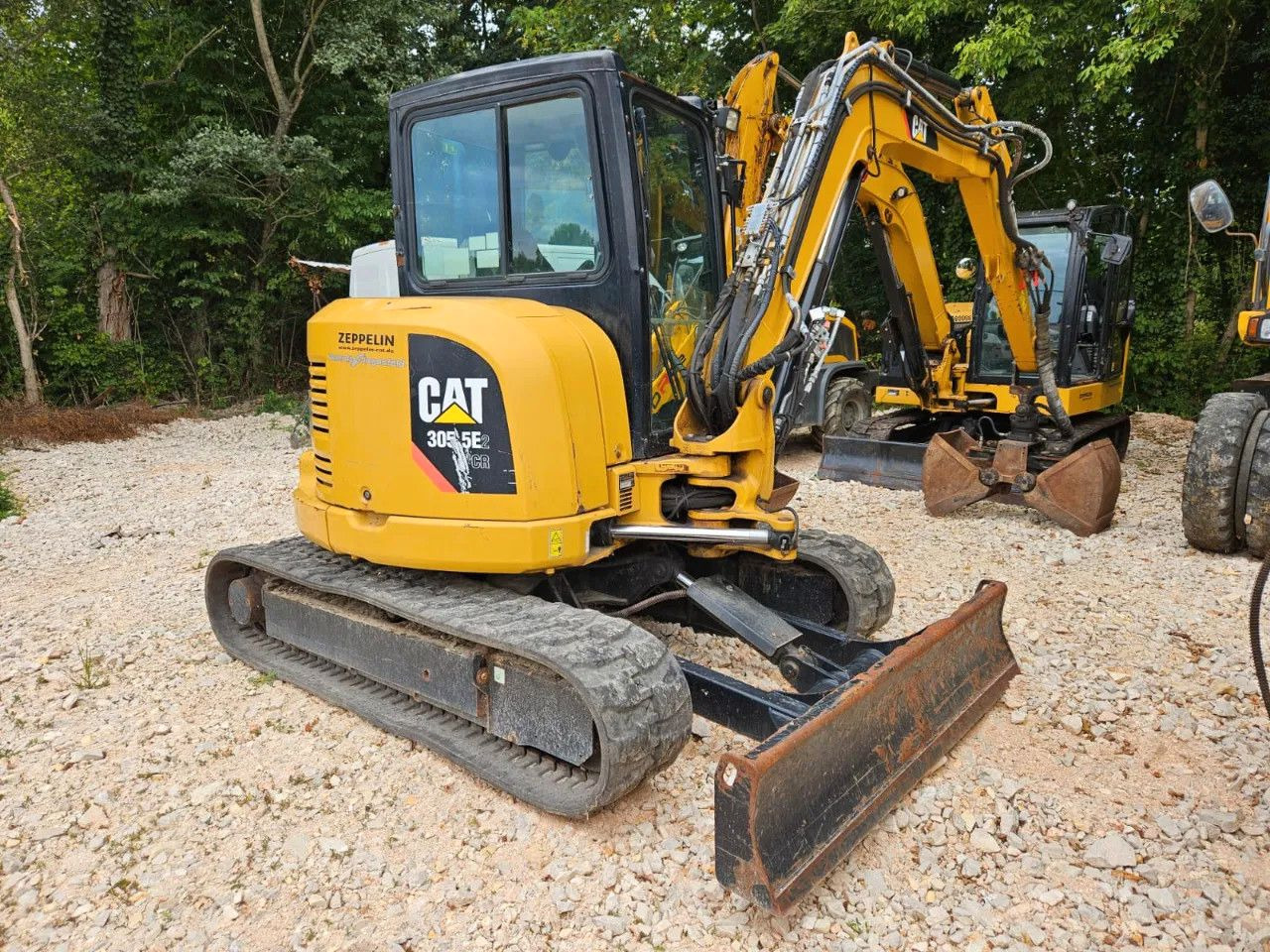 CAT 305 5E2 - Ekskavator mini: gambar 1 CAT 305 5E2 - Ekskavator mini: gambar 1