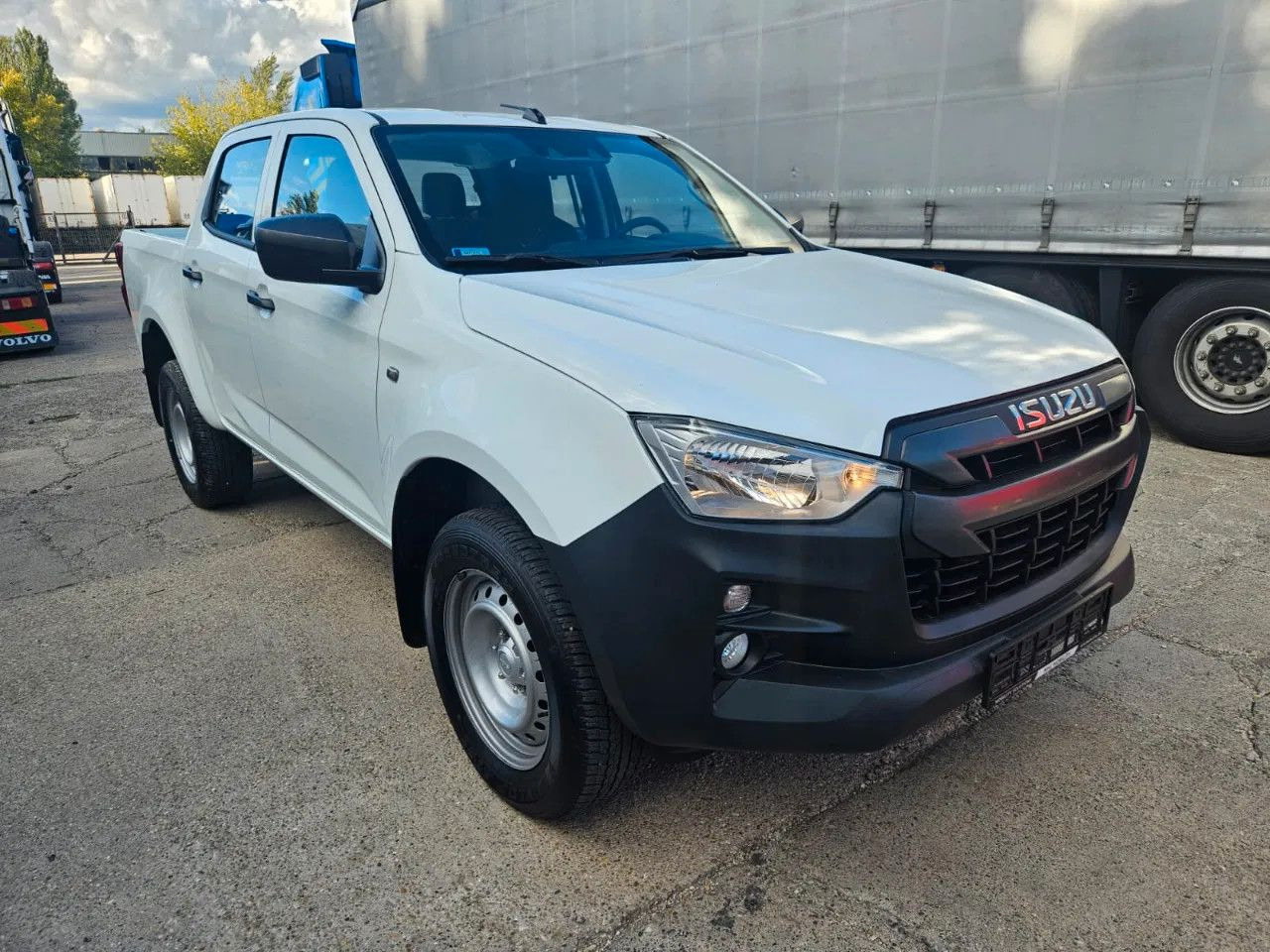 Isuzu D-Max 2H, 4H, 4L - Mobil SUV: gambar 3 Isuzu D-Max 2H, 4H, 4L - Mobil SUV: gambar 3