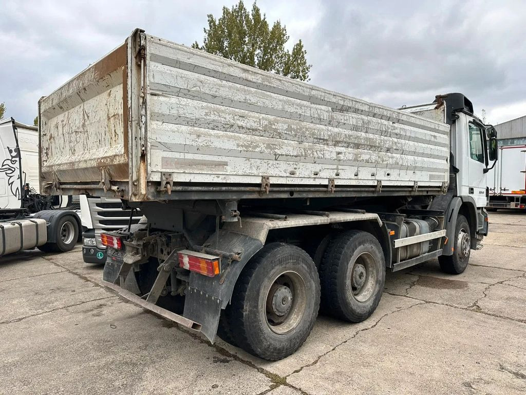 Mercedes-Benz Actros 3341 3 sided Tipper, 6x4, Euro 3, - Truk jungkit: gambar 3 Mercedes-Benz Actros 3341 3 sided Tipper, 6x4, Euro 3, - Truk jungkit: gambar 3