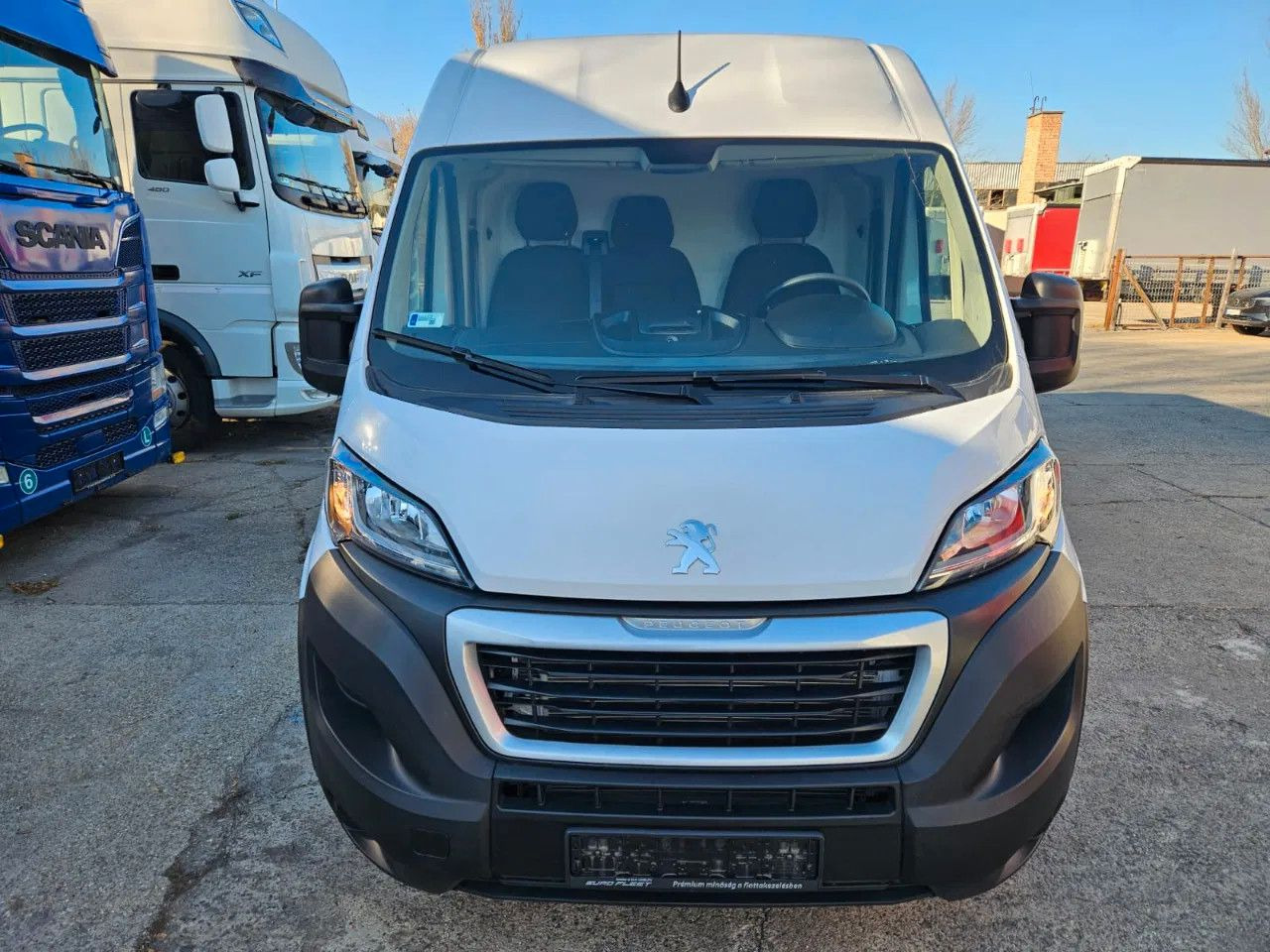 Peugeot Boxer Box 2.2 Premium FT 350 L3H2 Camera 2 units - Van box: gambar 5 Peugeot Boxer Box 2.2 Premium FT 350 L3H2 Camera 2 units - Van box: gambar 5