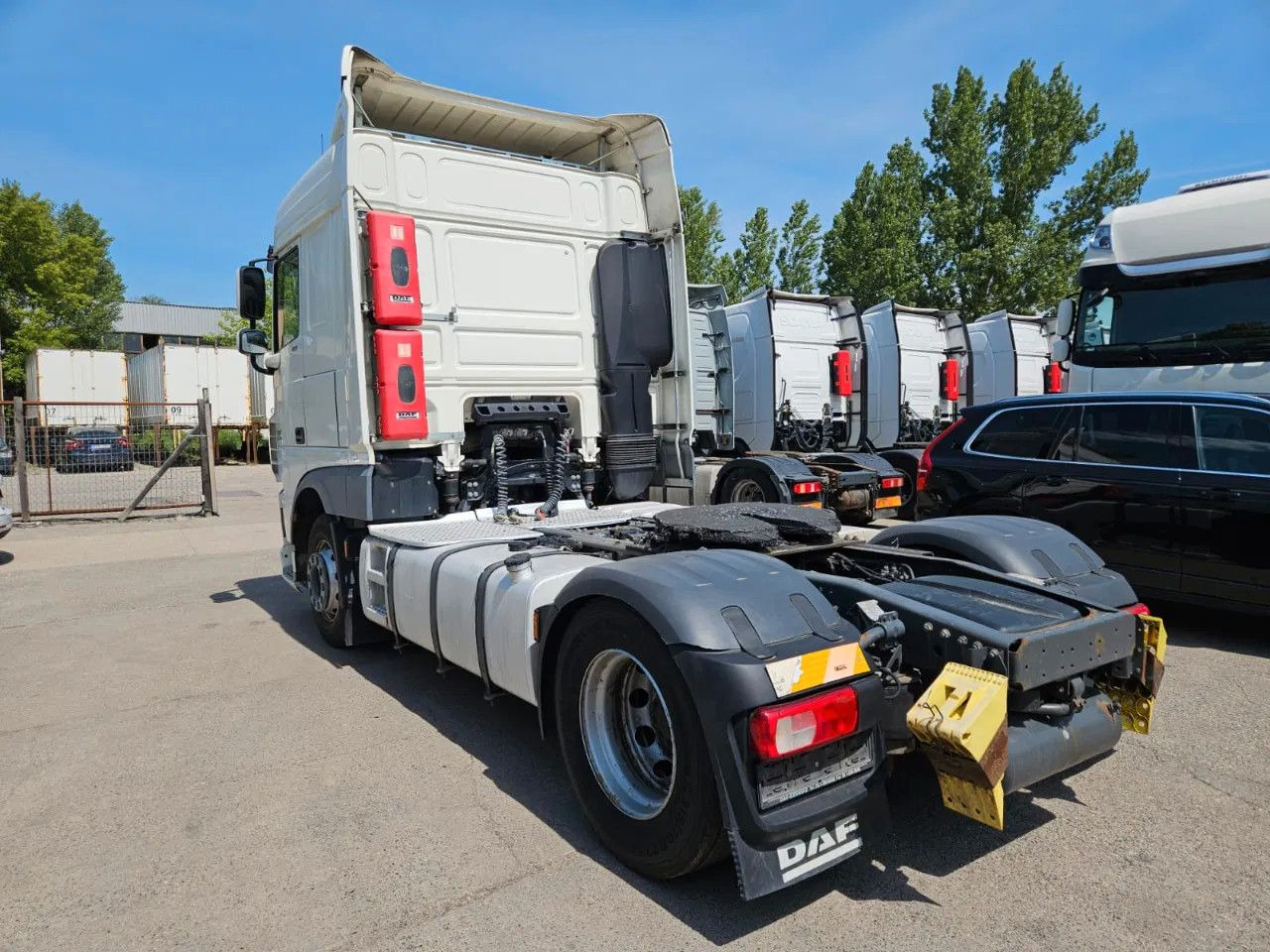 DAF XF 460 Space Cab Standklima 1 units - Tractor head: gambar 3 DAF XF 460 Space Cab Standklima 1 units - Tractor head: gambar 3