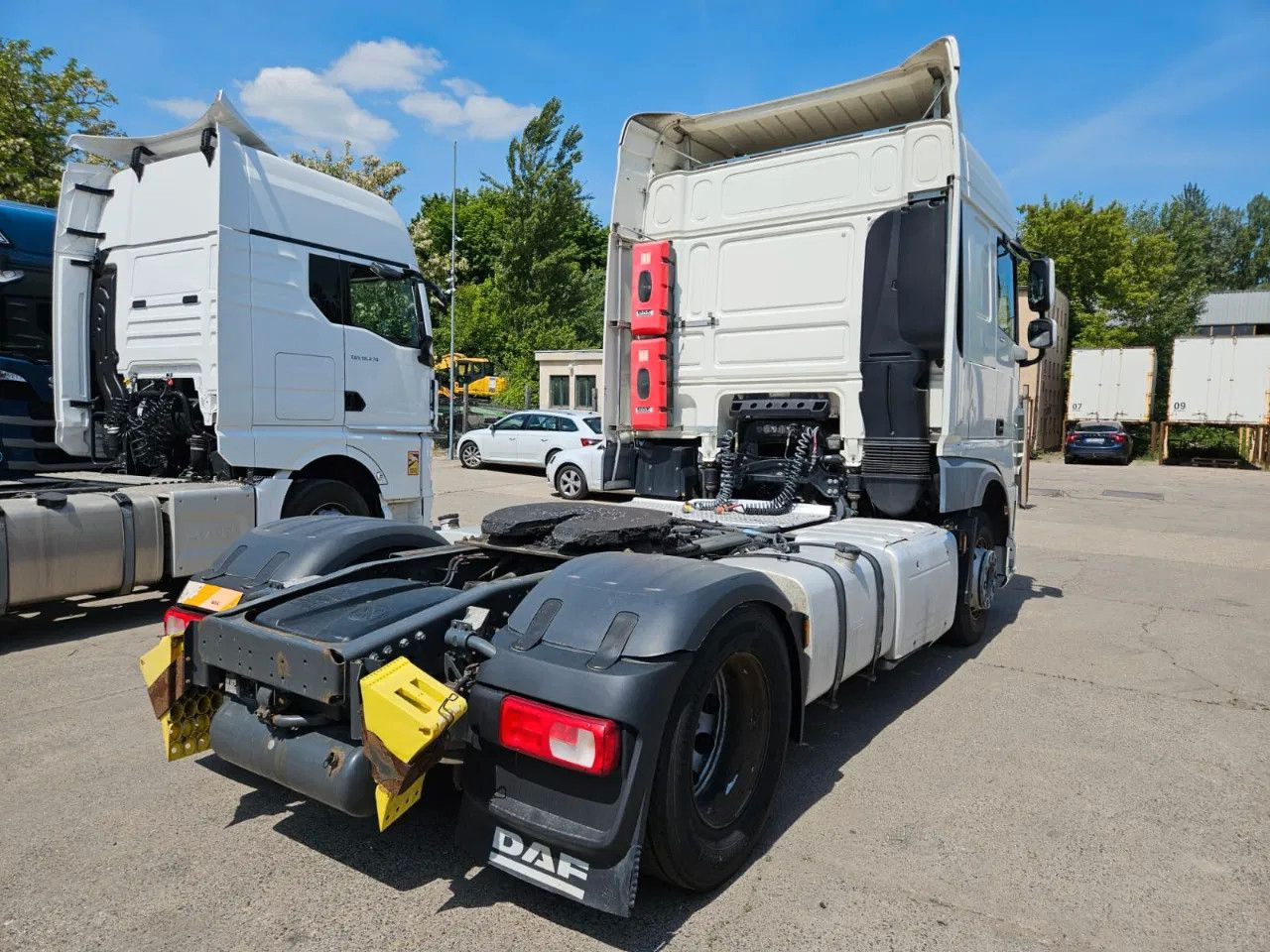 DAF XF 460 Space Cab Standklima 1 units - Tractor head: gambar 4 DAF XF 460 Space Cab Standklima 1 units - Tractor head: gambar 4