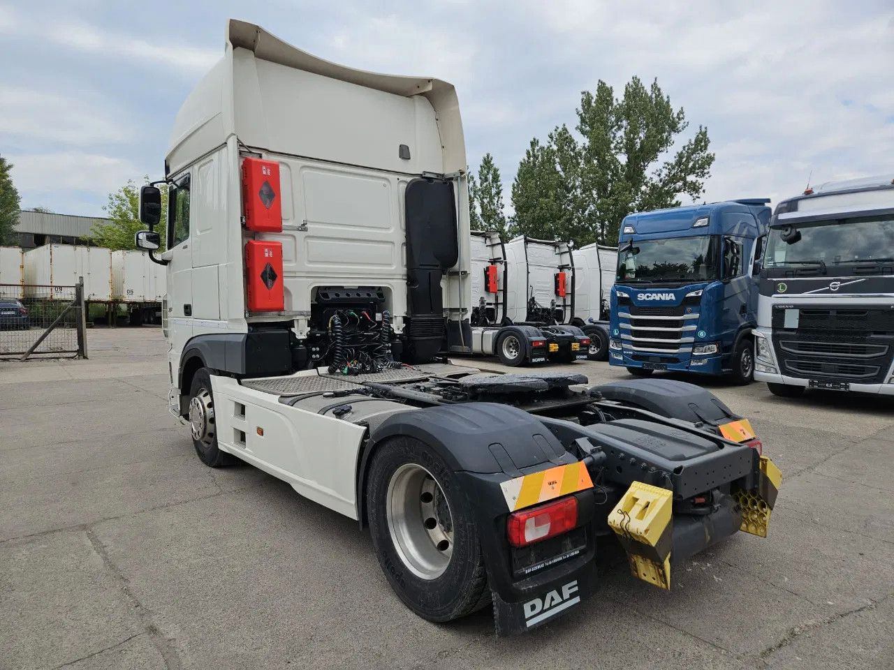 DAF XF 480 SSC Full Spoiler Alloy wheels Standklima - Tractor head: gambar 5 DAF XF 480 SSC Full Spoiler Alloy wheels Standklima - Tractor head: gambar 5