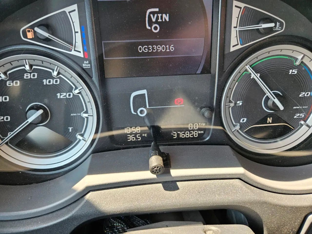 Tractor head DAF XF 480 SSC-Standard-StandKlima: gambar 9 Tractor head DAF XF 480 SSC-Standard-StandKlima: gambar 9