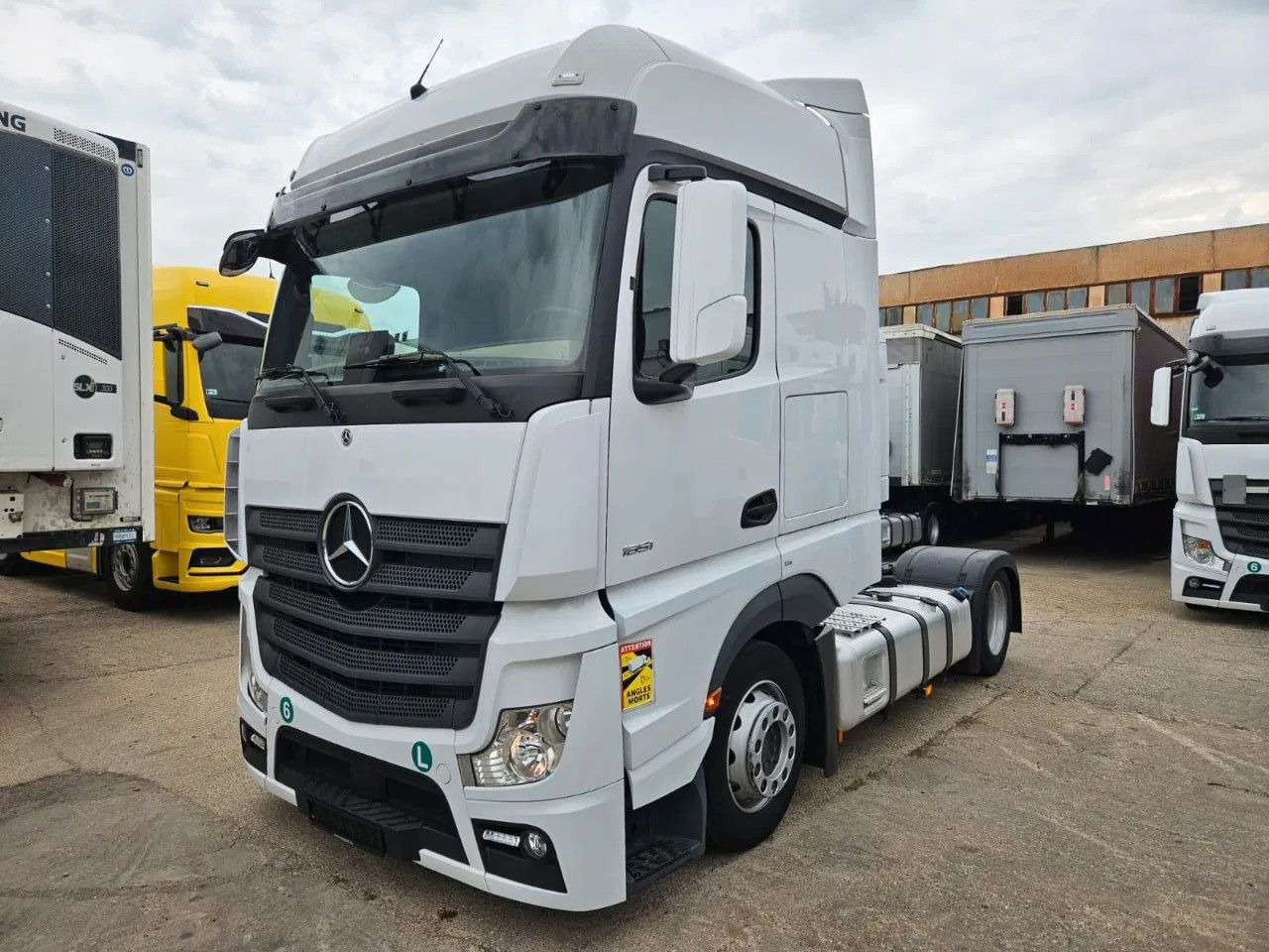 Mercedes-Benz Actros 1851 Mega, BigSpace, Standklima, 4 units - Tractor head: gambar 1 Mercedes-Benz Actros 1851 Mega, BigSpace, Standklima, 4 units - Tractor head: gambar 1