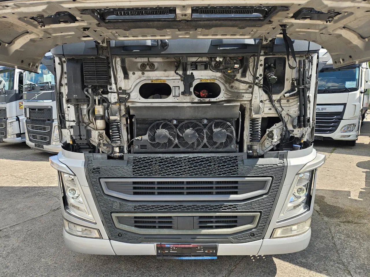 Volvo FH 500 Globe-Standard-I-Park- ACC- DAS-1 unit - Tractor head: gambar 3 Volvo FH 500 Globe-Standard-I-Park- ACC- DAS-1 unit - Tractor head: gambar 3