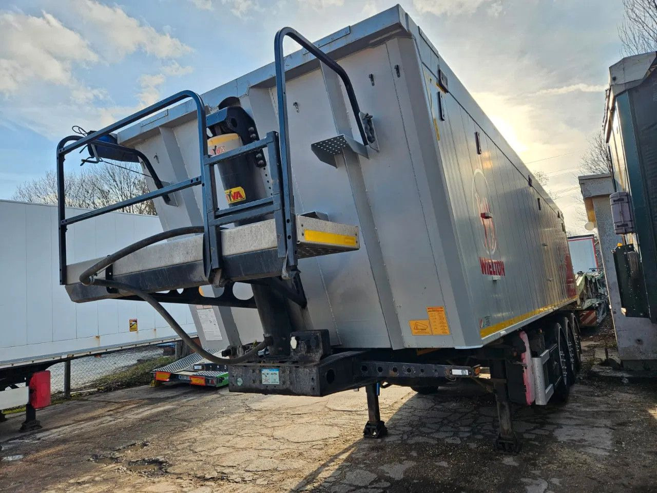 Wielton NW-3 38m3 Lifting Axle, Alloy w. - Semi-trailer jungkit: gambar 3 Wielton NW-3 38m3 Lifting Axle, Alloy w. - Semi-trailer jungkit: gambar 3