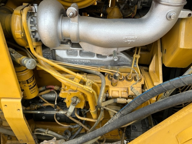 Bulldozer CATERPILLAR CAT D5H: gambar 7 Bulldozer CATERPILLAR CAT D5H: gambar 7