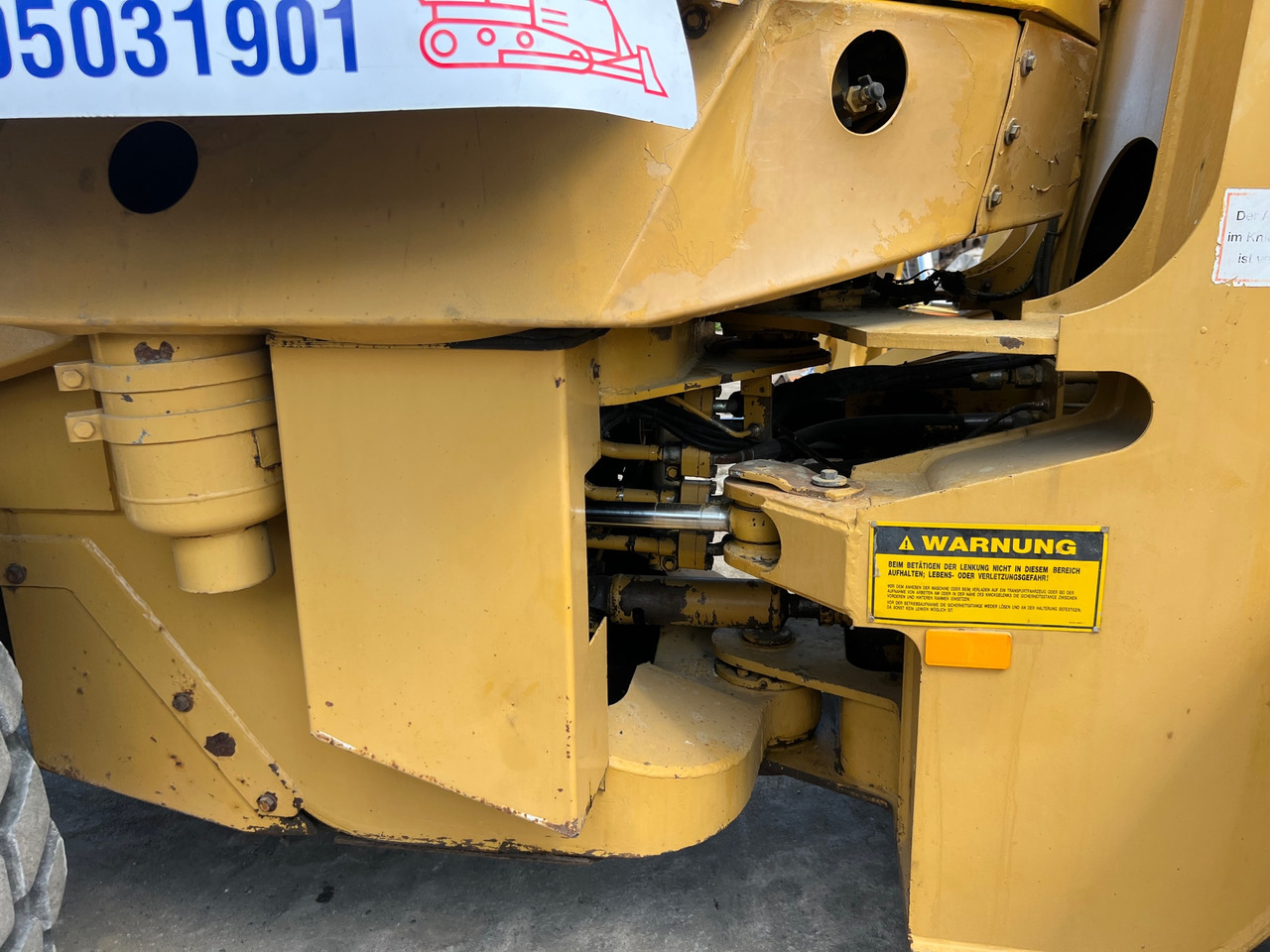 CATERPILLAR 926E - Peralatan konstruksi: gambar 5 CATERPILLAR 926E - Peralatan konstruksi: gambar 5