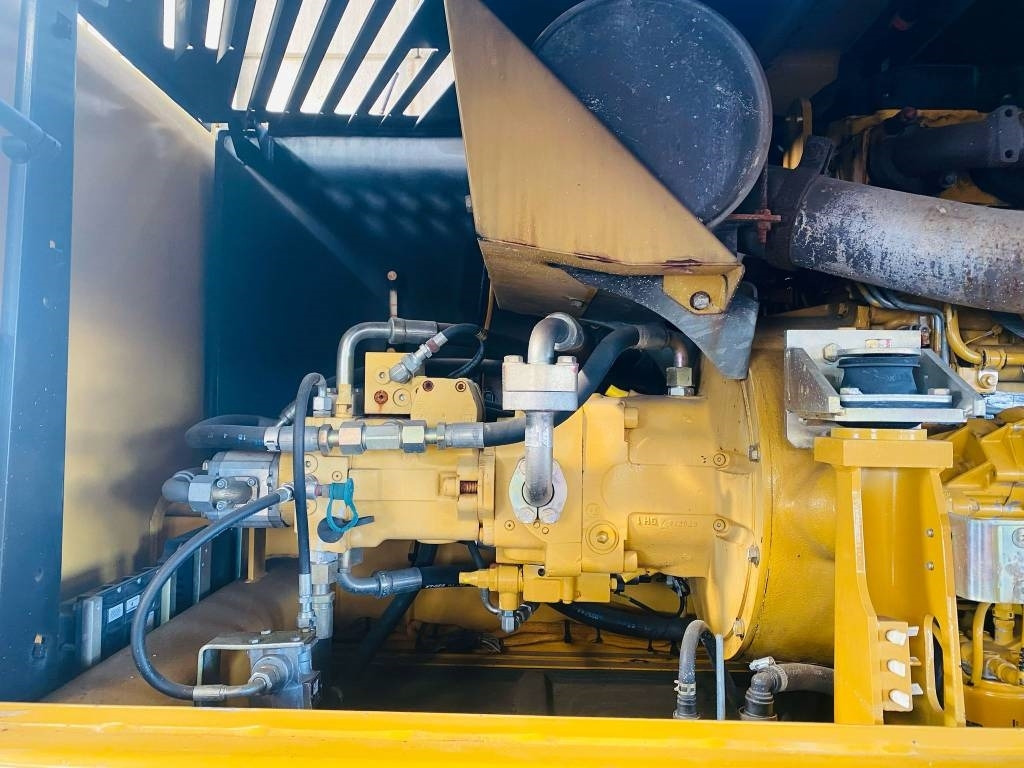 Leasing CAT M 318 D  CAT M 318 D: gambar 11