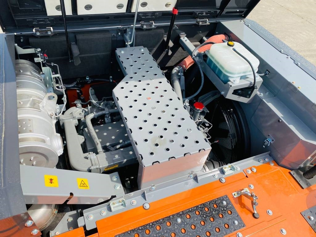 Ekskavator perayap baru Hitachi ZX 300lc-7: gambar 10