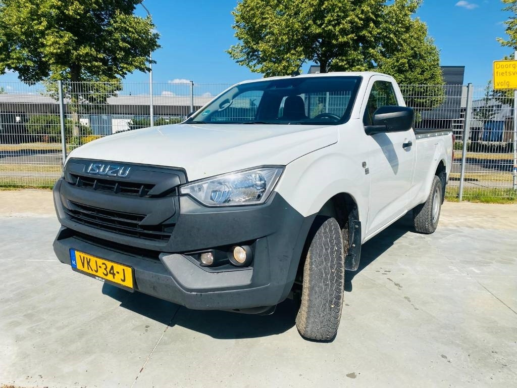 Isuzu D-Max Socage - Mobil: gambar 1 Isuzu D-Max Socage - Mobil: gambar 1