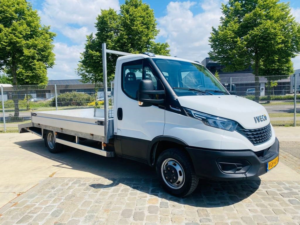 Iveco Daily 35 C18 - Van box: gambar 1 Iveco Daily 35 C18 - Van box: gambar 1