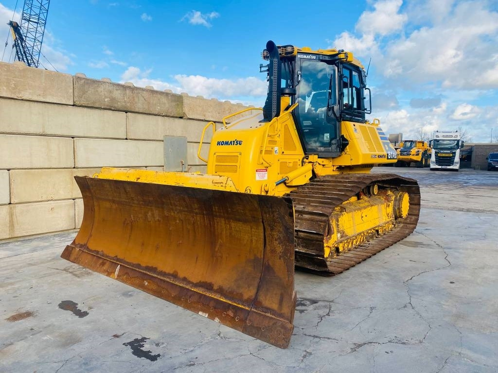 Komatsu D 61 PXI-24E0 - Bulldozer: gambar 4 Komatsu D 61 PXI-24E0 - Bulldozer: gambar 4