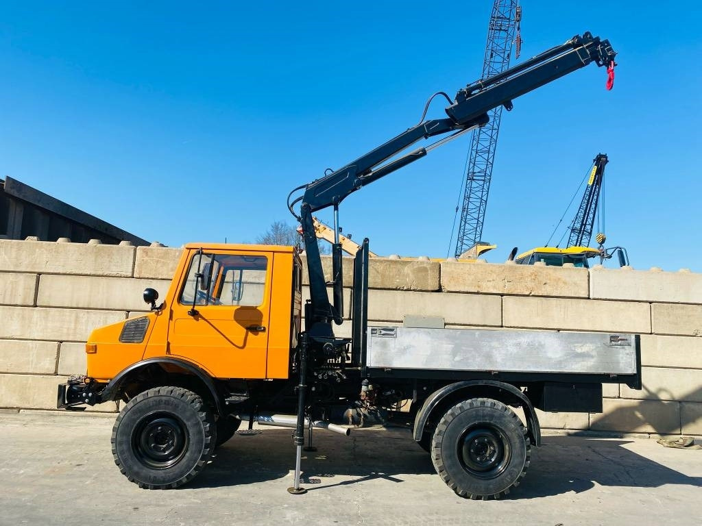Mercedes-Benz u1000 - Truk derek: gambar 1 Mercedes-Benz u1000 - Truk derek: gambar 1
