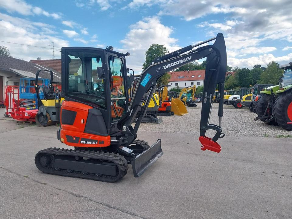 Eurocomach 25 Minibagger Kubota Bagger Kettenbagger - Ekskavator mini: gambar 3 Eurocomach 25 Minibagger Kubota Bagger Kettenbagger - Ekskavator mini: gambar 3