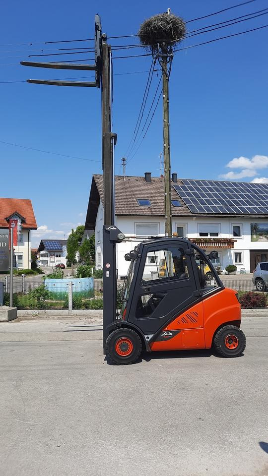 Frontstapler Linde H30D Triplex Stapler sehr schön Diesel - Forklift diesel: gambar 1 Frontstapler Linde H30D Triplex Stapler sehr schön Diesel - Forklift diesel: gambar 1