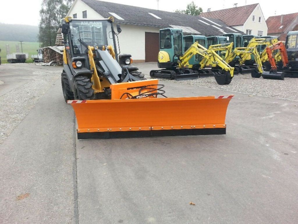 Kramer Schneeschild 2,6m 750, 5075, 850, 950, 1150 - Bajak salju untuk Kendaraan Kota/ Khusus: gambar 1 Kramer Schneeschild 2,6m 750, 5075, 850, 950, 1150 - Bajak salju untuk Kendaraan Kota/ Khusus: gambar 1