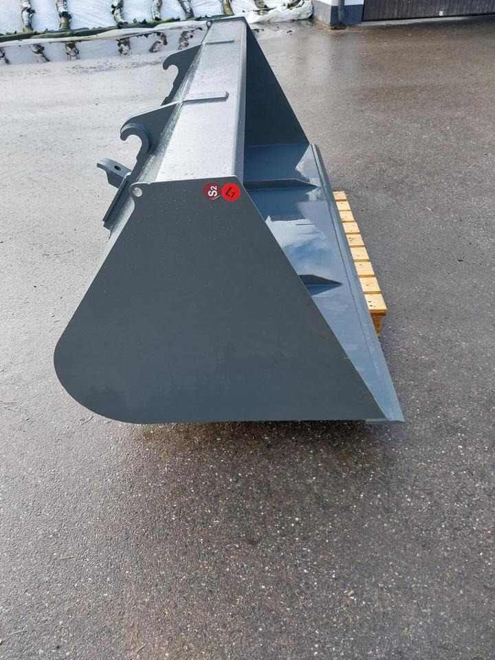 Merlo Schaufel 2,5m Teleskoplader Radlader Volumen - Ember loader: gambar 4 Merlo Schaufel 2,5m Teleskoplader Radlader Volumen - Ember loader: gambar 4