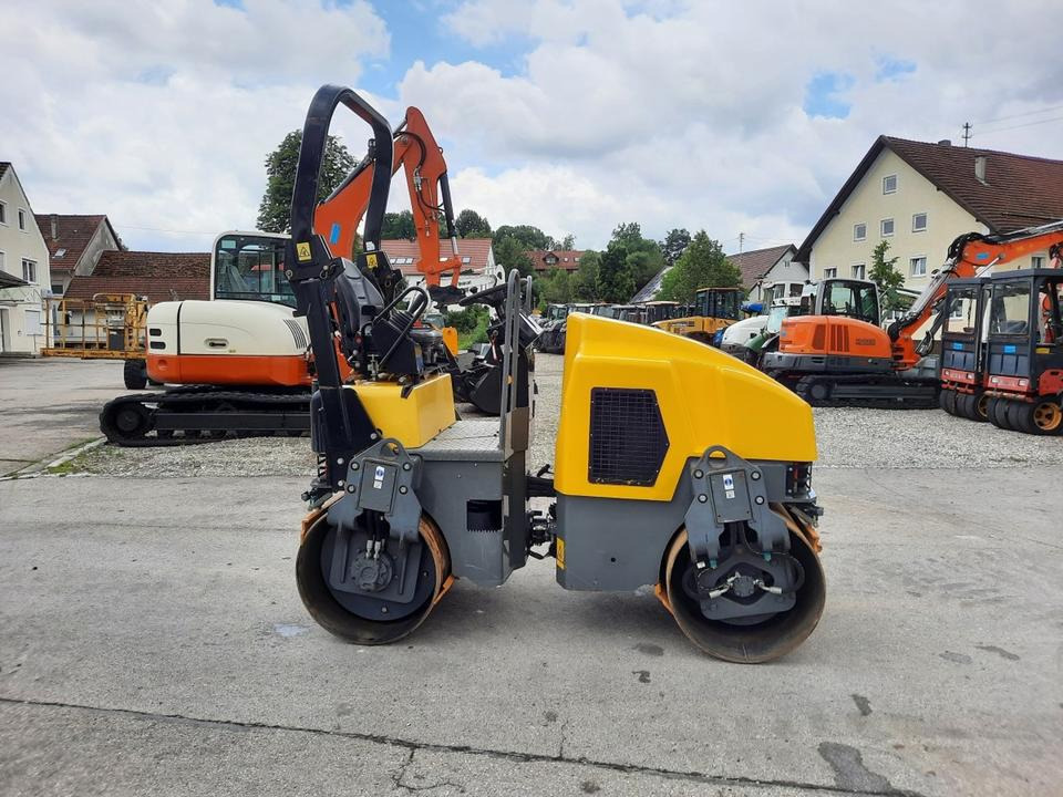 Tandemwalze Wacker RD 27-120 Bomag Walze Walzenzug Tip Top - Roller jalan: gambar 3 Tandemwalze Wacker RD 27-120 Bomag Walze Walzenzug Tip Top - Roller jalan: gambar 3