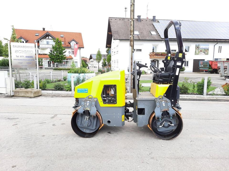 Tandemwalze Wacker RD 27-120 Bomag Walze Walzenzug Tip Top - Roller jalan: gambar 1 Tandemwalze Wacker RD 27-120 Bomag Walze Walzenzug Tip Top - Roller jalan: gambar 1