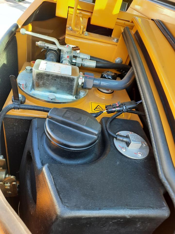 Neuen XCMG XE35E Kubota Minibagger Bagger Radlader Raupenbagger - Ekskavator mini: gambar 5 Neuen XCMG XE35E Kubota Minibagger Bagger Radlader Raupenbagger - Ekskavator mini: gambar 5