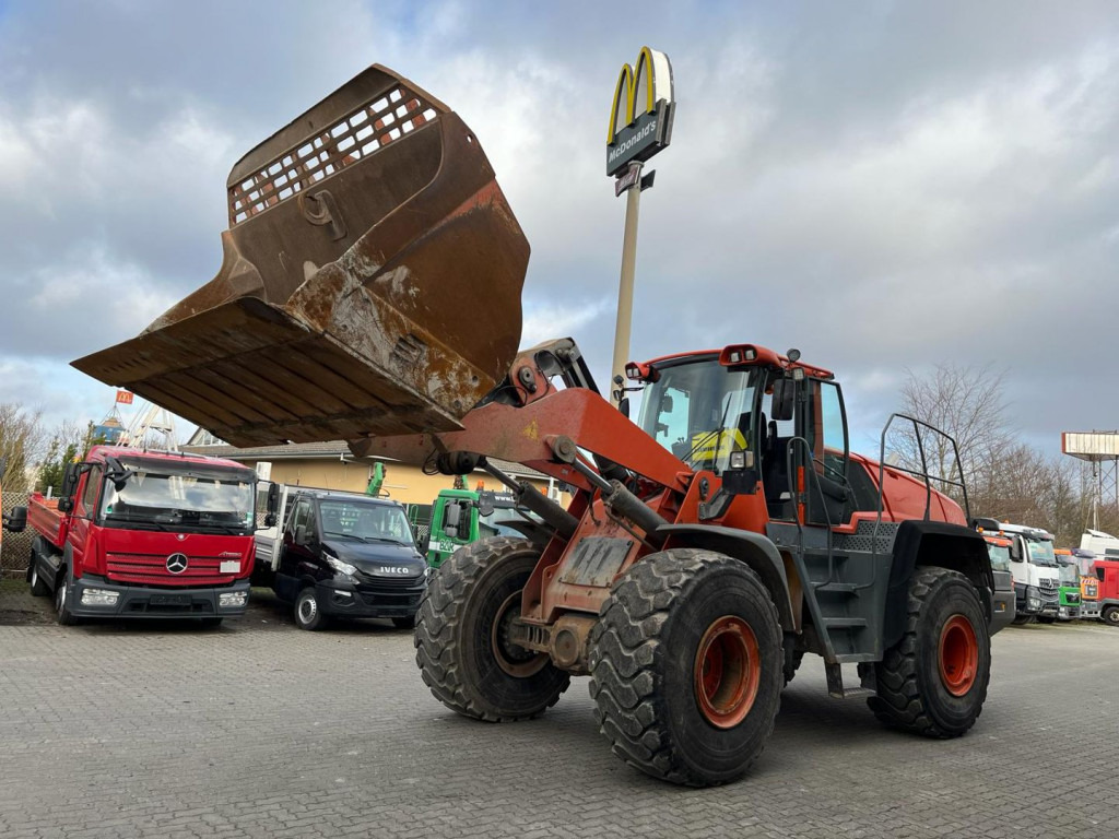 LIEBHERR LIEBHERR Radlader Radlader L 566 - Wheel loader: gambar 1 LIEBHERR LIEBHERR Radlader Radlader L 566 - Wheel loader: gambar 1