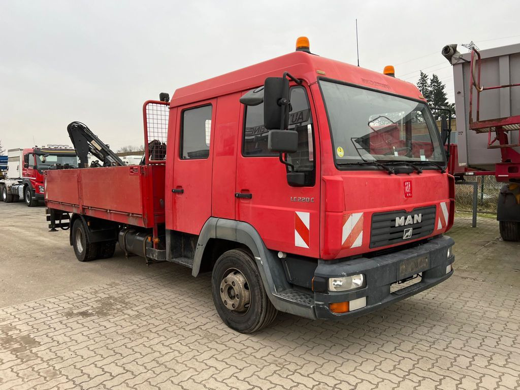 MAN LE 12.225 LC Pritsche Heckkran 6 Zylinder Doka T - Truk derek, Truk flatbed: gambar 2 MAN LE 12.225 LC Pritsche Heckkran 6 Zylinder Doka T - Truk derek, Truk flatbed: gambar 2