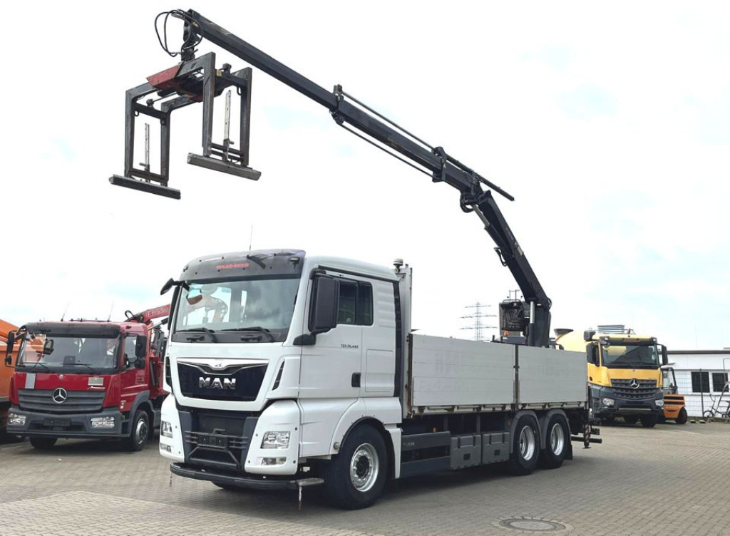 MAN MAN TG-X Pritsche Heckkran 26.440 6x4 Hiab XS 166 - Truk flatbed, Truk derek: gambar 1 MAN MAN TG-X Pritsche Heckkran 26.440 6x4 Hiab XS 166 - Truk flatbed, Truk derek: gambar 1
