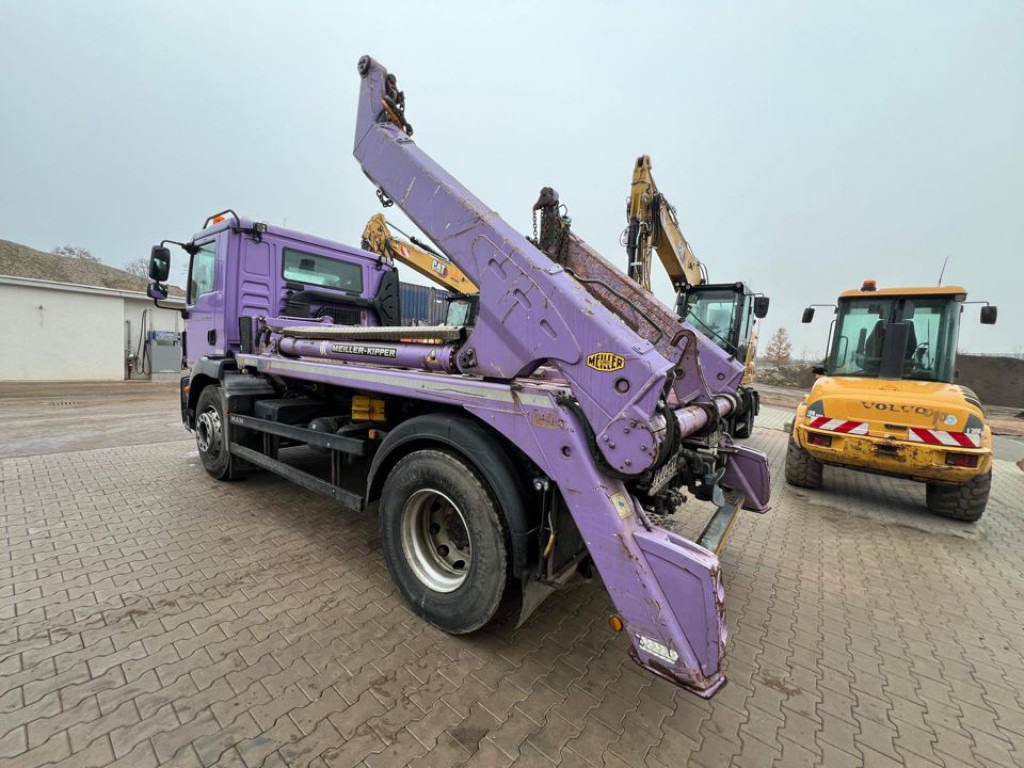MAN TG-M Absetzkipper 18.340 4x2 Meiller, Funk - Truk skip loader: gambar 5 MAN TG-M Absetzkipper 18.340 4x2 Meiller, Funk - Truk skip loader: gambar 5