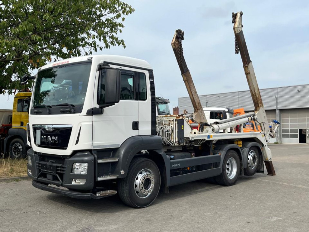 MAN TG-S 26.400 6x2 BL Absetzkipper Meiller Funk - Truk skip loader: gambar 1 MAN TG-S 26.400 6x2 BL Absetzkipper Meiller Funk - Truk skip loader: gambar 1
