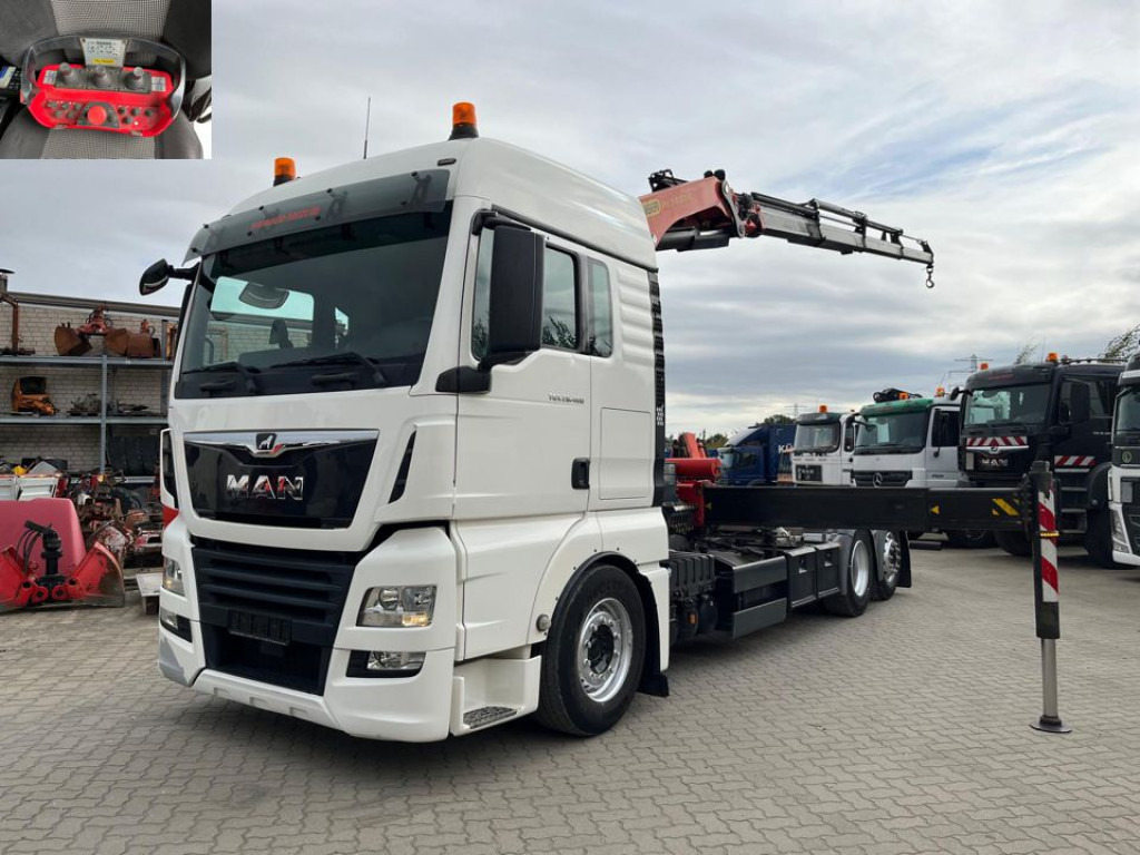 MAN TG-X 26.460 6x2-2 BL Pritsche Kran PK 24.001 Funk Lenk - Truk flatbed, Truk derek: gambar 1 MAN TG-X 26.460 6x2-2 BL Pritsche Kran PK 24.001 Funk Lenk - Truk flatbed, Truk derek: gambar 1