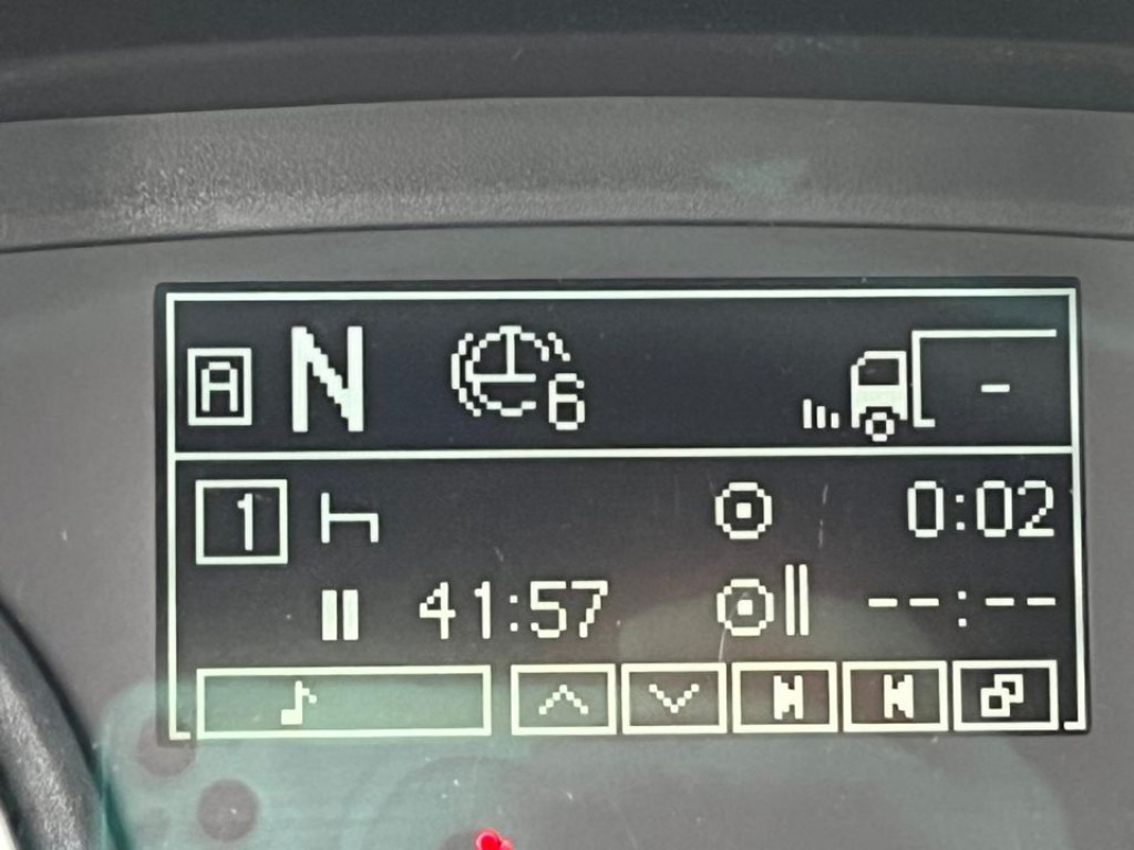 MAN TG-X 26.460 6x2-2 BL Pritsche Kran PK 24.001 Funk Lenk - Truk flatbed, Truk derek: gambar 2 MAN TG-X 26.460 6x2-2 BL Pritsche Kran PK 24.001 Funk Lenk - Truk flatbed, Truk derek: gambar 2