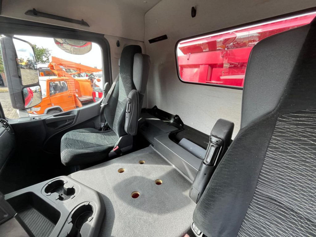 MERCEDES-BENZ Arocs 4143 8x4 4-Achs Kipper Meiller Bordmatik - Truk jungkit: gambar 2 MERCEDES-BENZ Arocs 4143 8x4 4-Achs Kipper Meiller Bordmatik - Truk jungkit: gambar 2