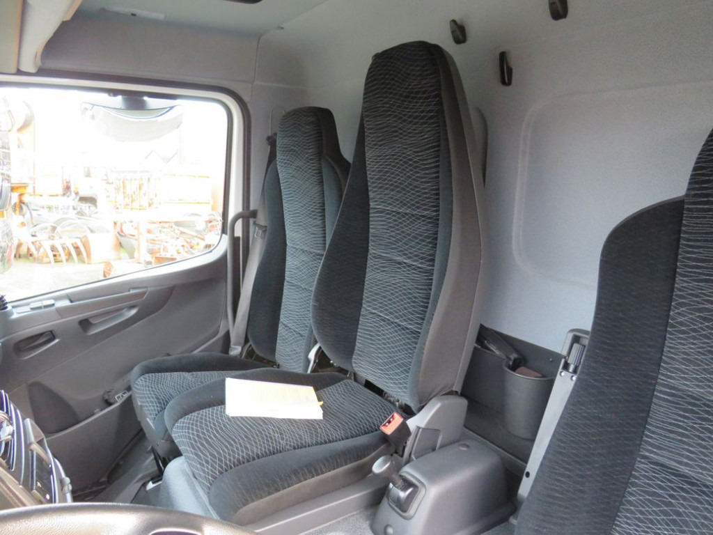 MERCEDES-BENZ Atego 818 L Pritsche LBW LBW 1 to AHK+Luftans - Van dengan terpal samping: gambar 3 MERCEDES-BENZ Atego 818 L Pritsche LBW LBW 1 to AHK+Luftans - Van dengan terpal samping: gambar 3