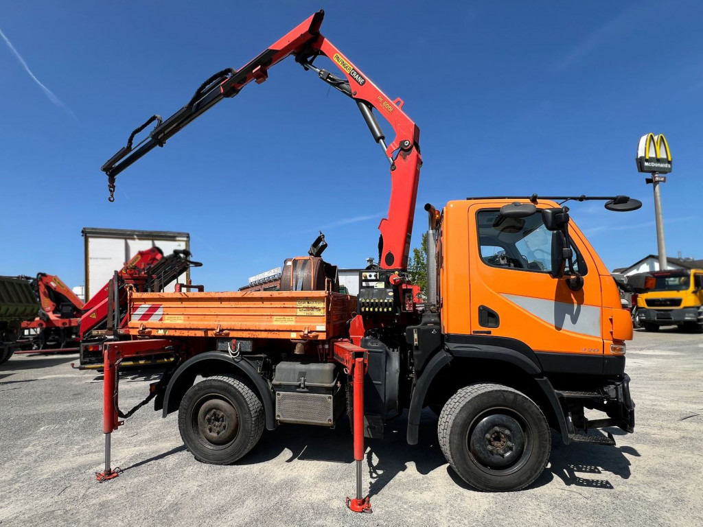 Truk jungkit, Truk derek MERCEDES-BENZ Unimog U20 2-Achs Allradkipper Kran Palfinger Kran: gambar 6