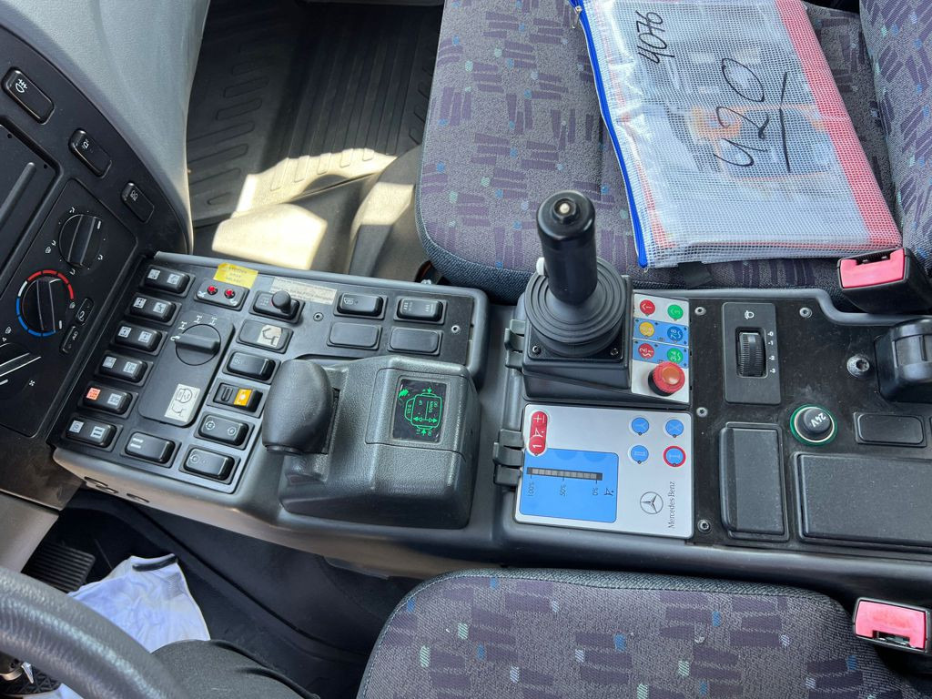 Truk jungkit, Truk derek MERCEDES-BENZ Unimog U20 2-Achs Allradkipper Kran Palfinger Kran: gambar 12