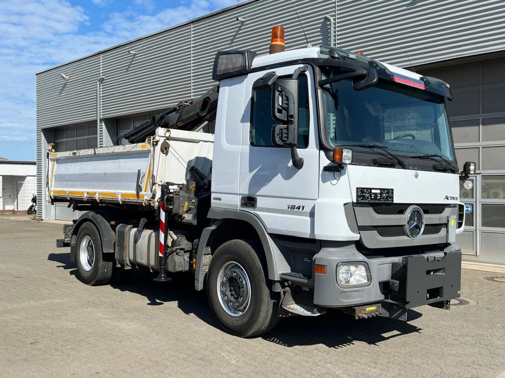 Mercedes-Benz Actros 1841 K 2-Achs Kipper Kran Funk/2xhydr+Gre - Truk jungkit, Truk derek: gambar 2 Mercedes-Benz Actros 1841 K 2-Achs Kipper Kran Funk/2xhydr+Gre - Truk jungkit, Truk derek: gambar 2