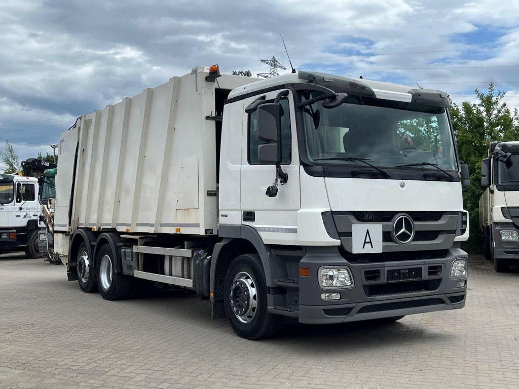 Mercedes-Benz Actros 2532 L 6x2 Müllwagen Faun Powerpress 25m³ - Truk sampah: gambar 2 Mercedes-Benz Actros 2532 L 6x2 Müllwagen Faun Powerpress 25m³ - Truk sampah: gambar 2